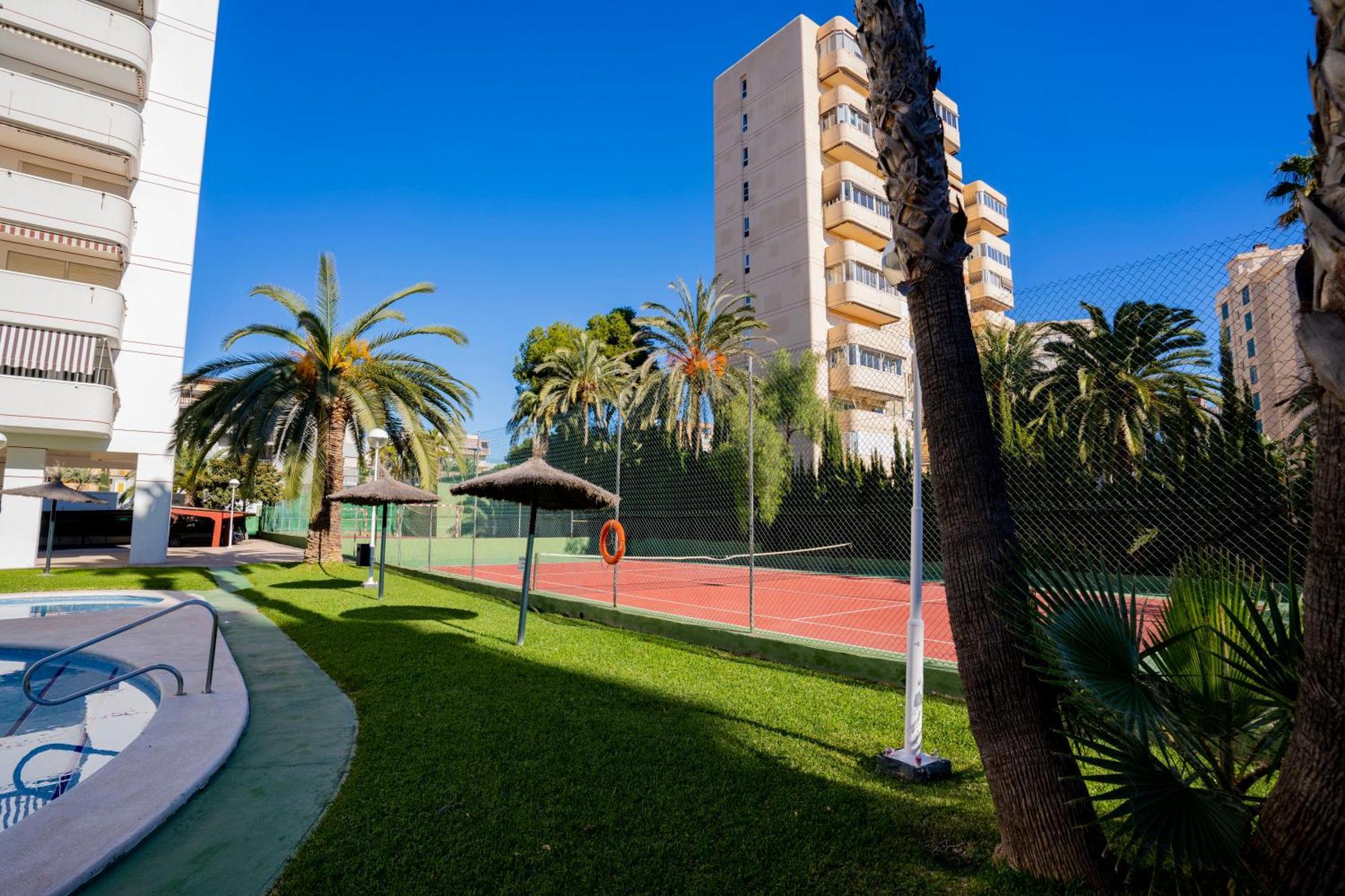 Apartamento Faro Blanco Alicante Luaran gambar